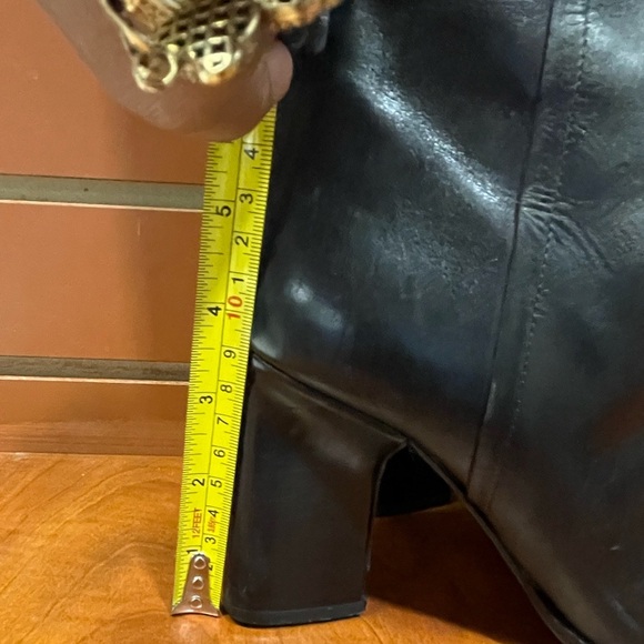 Vero Cuoio Black Ankle Boots - Picture 2 of 11